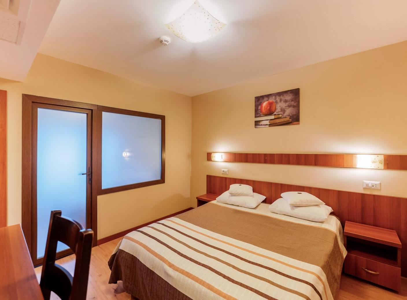 Hotel Crisana أراد المظهر الخارجي الصورة