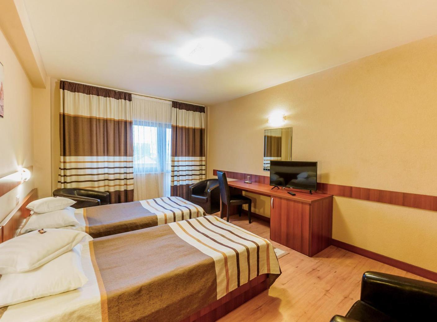 Hotel Crisana أراد المظهر الخارجي الصورة