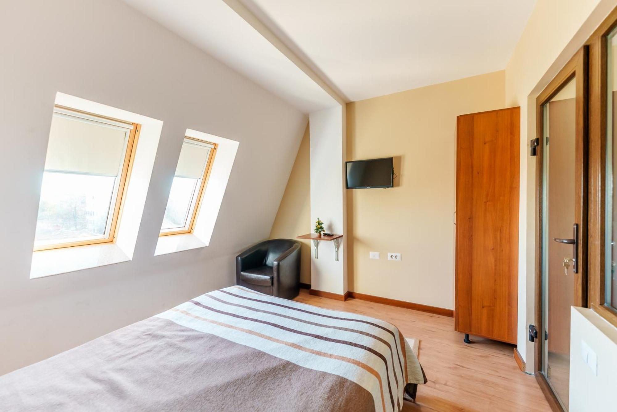 Hotel Crisana أراد المظهر الخارجي الصورة