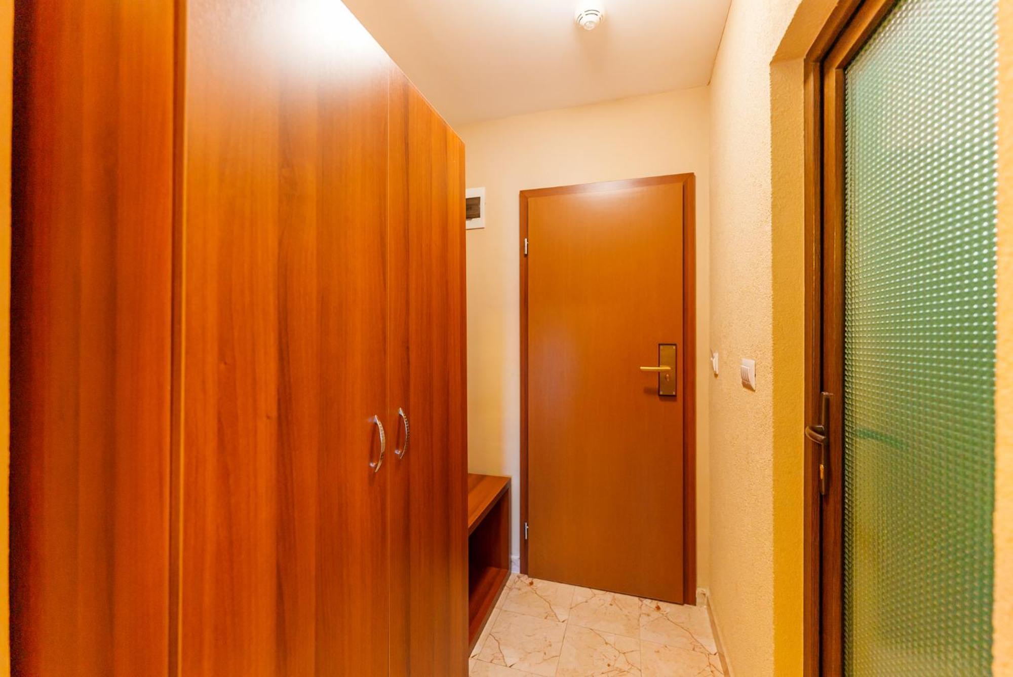 Hotel Crisana أراد المظهر الخارجي الصورة